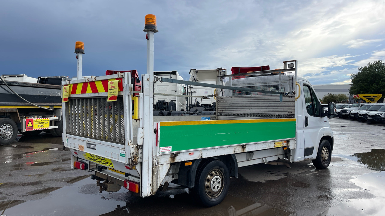 FIAT DUCATO 35 2.3 MULTIJET 130PS - Open body delivery van: picture 4 FIAT DUCATO 35 2.3 MULTIJET 130PS - Open body delivery van: picture 4