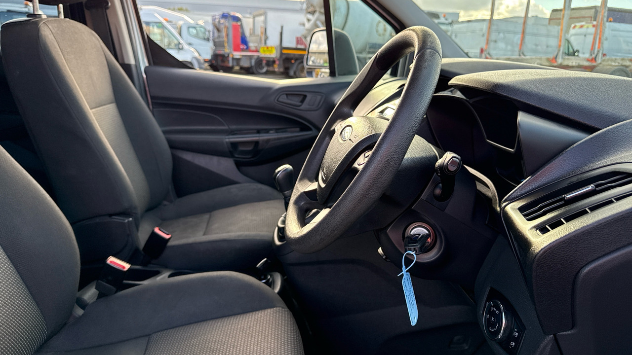 FORD GRAND TOURNEO CONNECT 1.5 TDCI - Car: picture 5 FORD GRAND TOURNEO CONNECT 1.5 TDCI - Car: picture 5