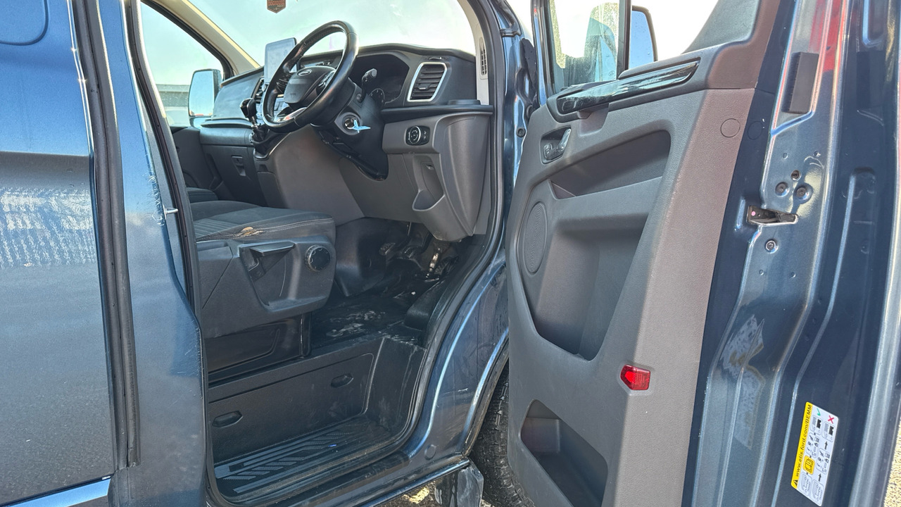 Ford Transit Custom 280 2.0 EcoBlue 130ps Limited - Small van: picture 5 Ford Transit Custom 280 2.0 EcoBlue 130ps Limited - Small van: picture 5