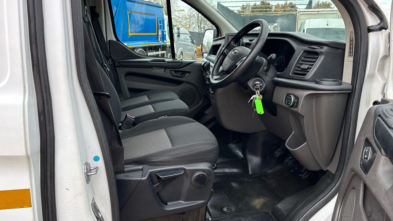 Ford Transit Custom 300 2.0 ECOBLUE 105PS - Small van: picture 5 Ford Transit Custom 300 2.0 ECOBLUE 105PS - Small van: picture 5