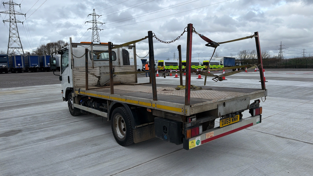 ISUZU N75 190 - Dropside/ Flatbed truck: picture 3 ISUZU N75 190 - Dropside/ Flatbed truck: picture 3