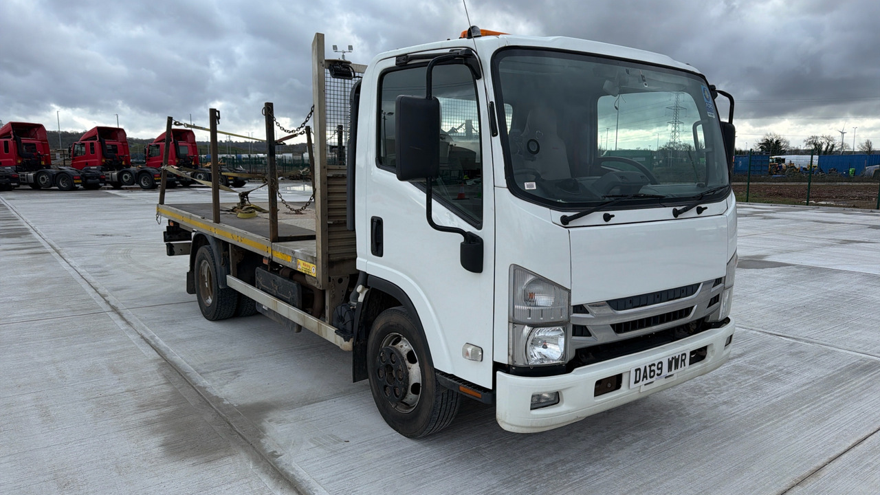 ISUZU N75 190 - Dropside/ Flatbed truck: picture 1 ISUZU N75 190 - Dropside/ Flatbed truck: picture 1