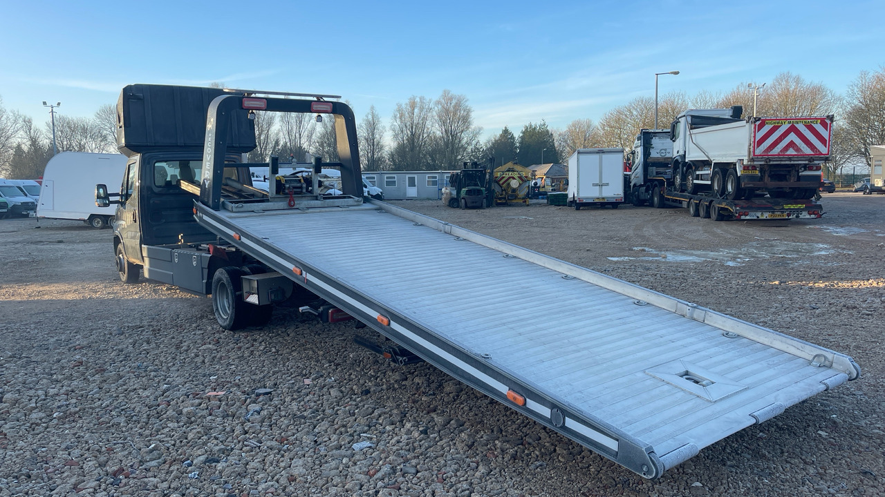 IVECO DAILY 70-180 - Tow truck: picture 3 IVECO DAILY 70-180 - Tow truck: picture 3