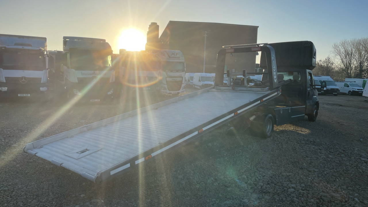 IVECO DAILY 70-180 - Tow truck: picture 4 IVECO DAILY 70-180 - Tow truck: picture 4