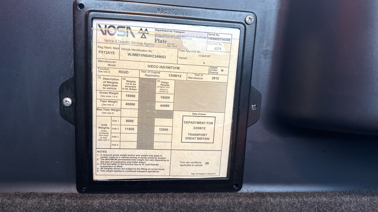 Snow removal vehicle IVECO TRAKKER 310: picture 11