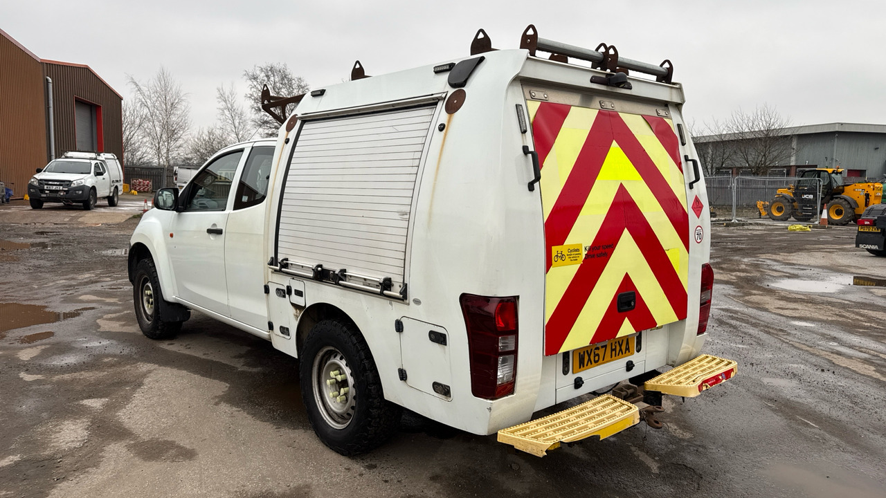 Isuzu D-Max 1.9 - Pickup truck, Combi van: picture 3 Isuzu D-Max 1.9 - Pickup truck, Combi van: picture 3