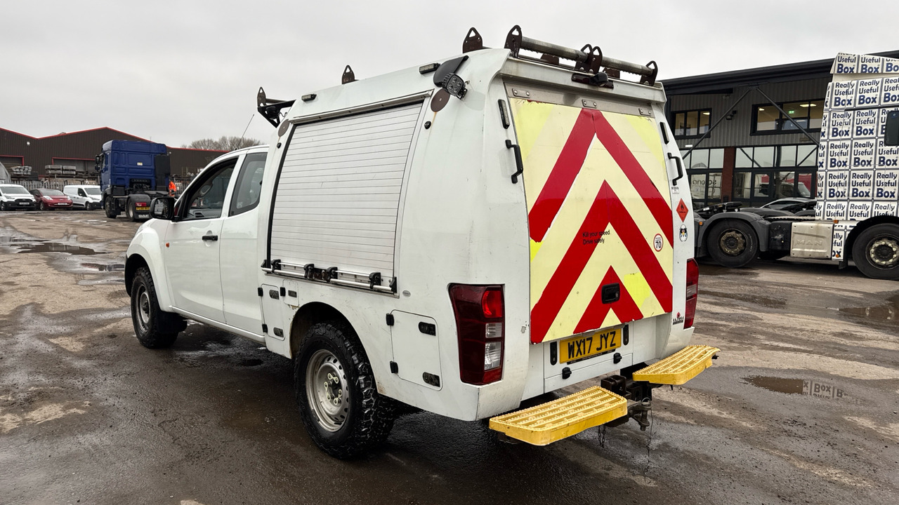 Isuzu D-Max 2.5 TD - Pickup truck, Combi van: picture 3 Isuzu D-Max 2.5 TD - Pickup truck, Combi van: picture 3