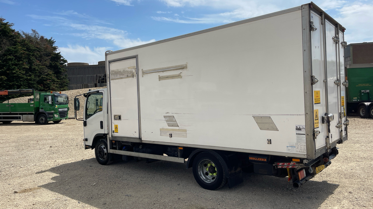 Isuzu N75 190 - Refrigerator truck: picture 3 Isuzu N75 190 - Refrigerator truck: picture 3