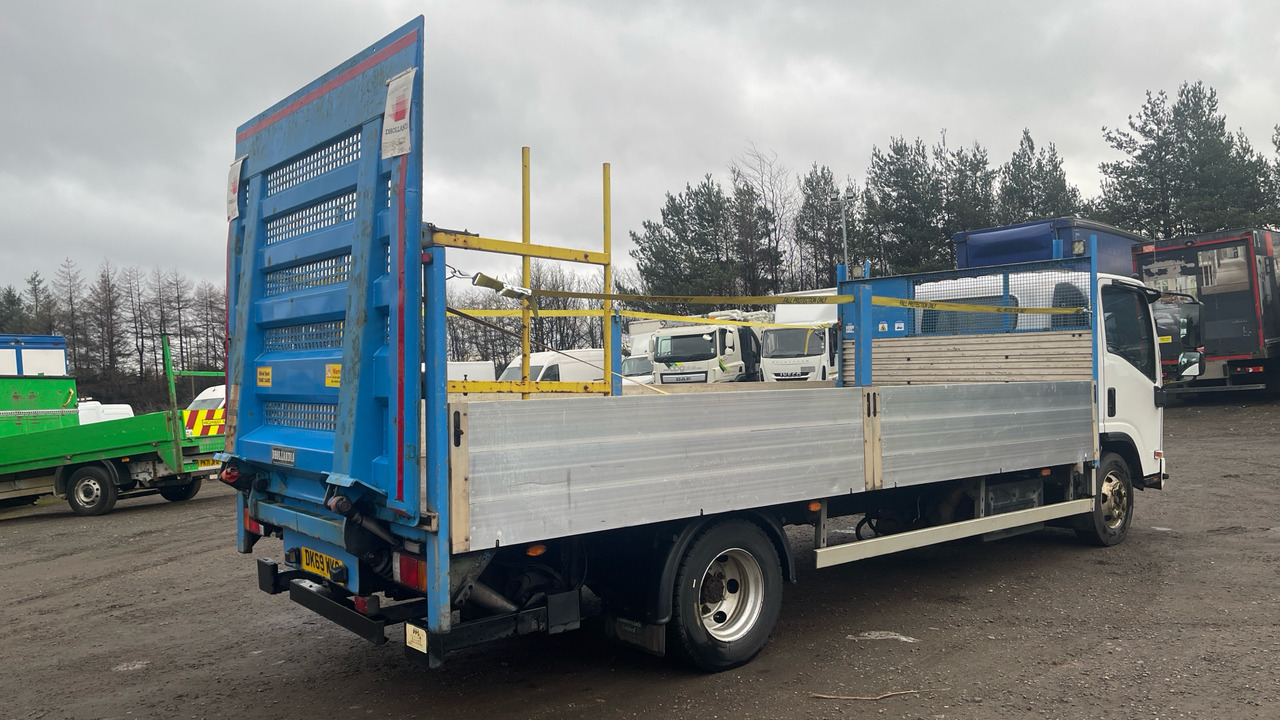 Isuzu N75 190 - Dropside/ Flatbed truck: picture 4 Isuzu N75 190 - Dropside/ Flatbed truck: picture 4