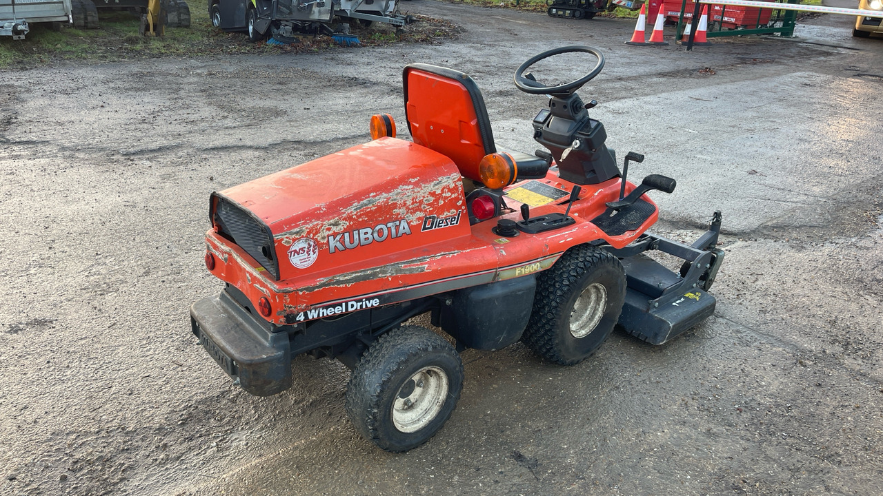 KUBOTA F1900 - Garden mower: picture 3 KUBOTA F1900 - Garden mower: picture 3
