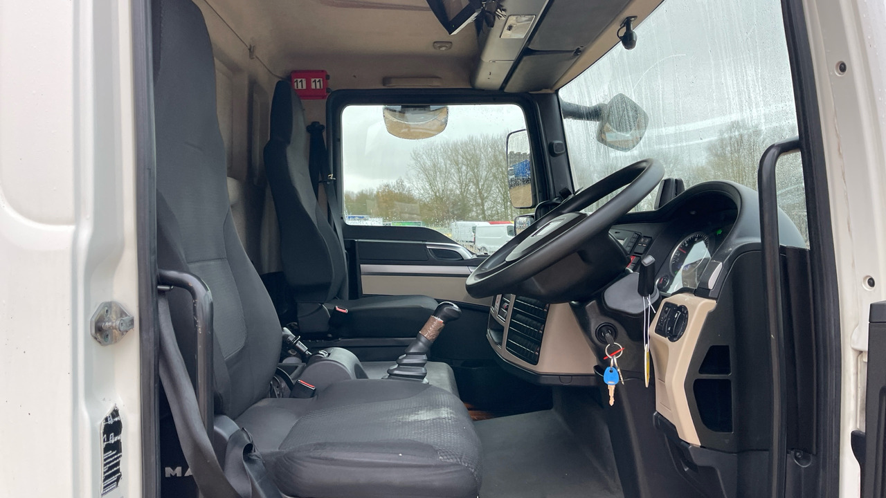 MAN TGL 12.190 - Box truck: picture 5 MAN TGL 12.190 - Box truck: picture 5