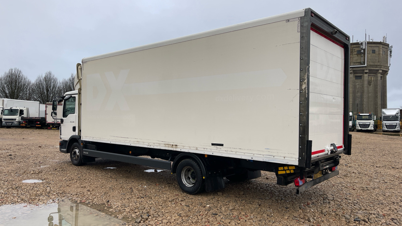 MAN TGL 12.190 - Box truck: picture 3 MAN TGL 12.190 - Box truck: picture 3