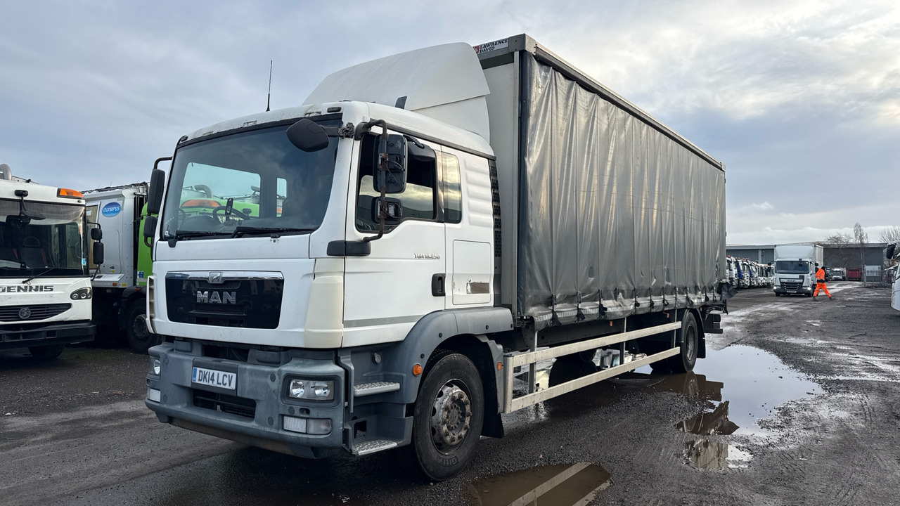 MAN TGM 18.250 - Curtainsider truck: picture 2 MAN TGM 18.250 - Curtainsider truck: picture 2