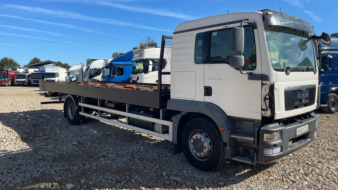 MAN TGM 18.250 - Dropside/ Flatbed truck: picture 1 MAN TGM 18.250 - Dropside/ Flatbed truck: picture 1