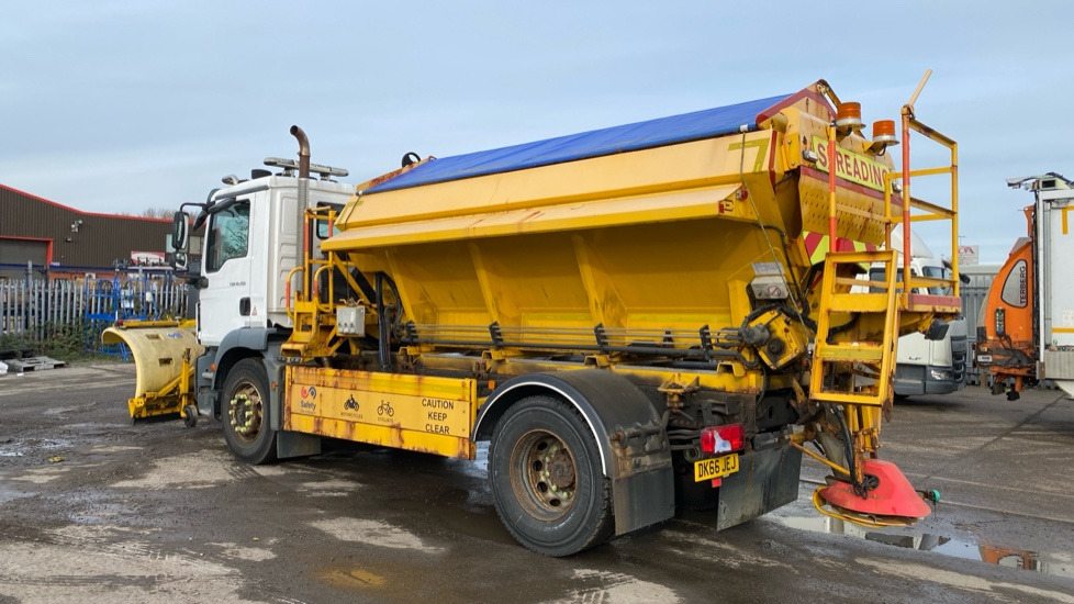 MAN TGM 18.250 - Snow removal vehicle: picture 4 MAN TGM 18.250 - Snow removal vehicle: picture 4