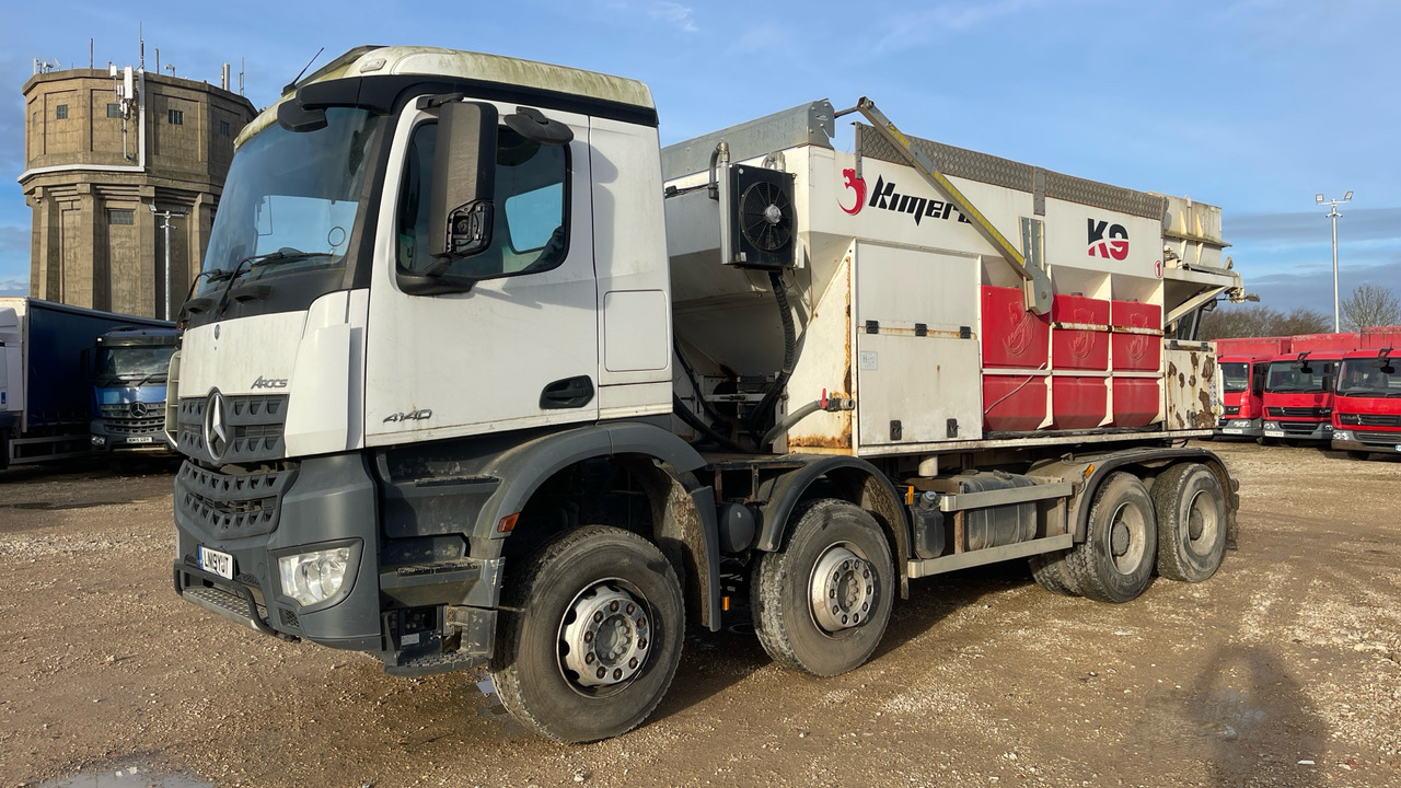 MERCEDES-BENZ AROCS 4140 - Asphalt distributor: picture 2 MERCEDES-BENZ AROCS 4140 - Asphalt distributor: picture 2