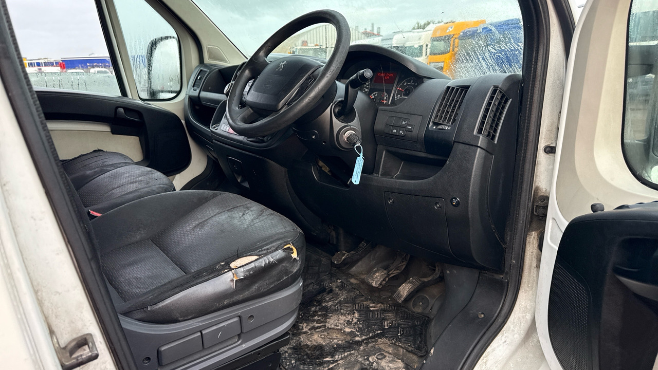 PEUGEOT BOXER 335 2.2 HDi 130ps - Tipper van: picture 5 PEUGEOT BOXER 335 2.2 HDi 130ps - Tipper van: picture 5