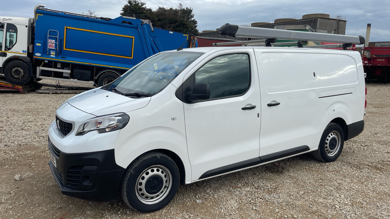 PEUGEOT EXPERT 1200 1.5 BLUE HDI 100PS - Small van: picture 2 PEUGEOT EXPERT 1200 1.5 BLUE HDI 100PS - Small van: picture 2