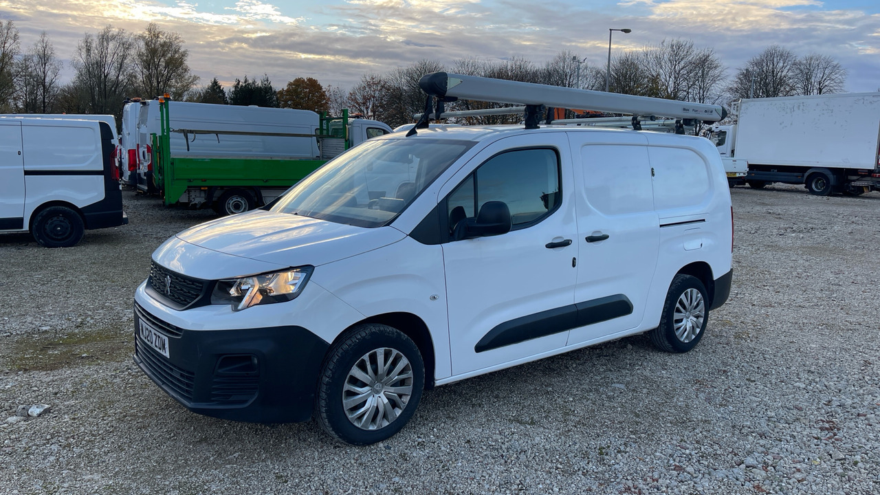 PEUGEOT PARTNER 850 1.5 BLUE HDI 100PS - Small van: picture 2 PEUGEOT PARTNER 850 1.5 BLUE HDI 100PS - Small van: picture 2