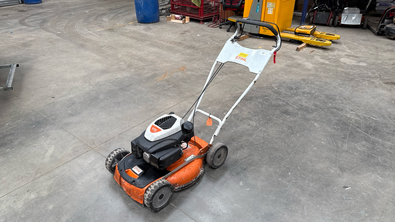 STIHL RM4 RTP - Construction equipment: picture 2 STIHL RM4 RTP - Construction equipment: picture 2
