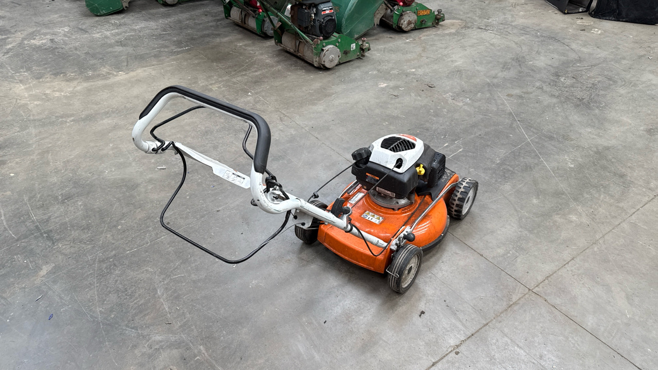 STIHL RM4 RTP - Construction equipment: picture 2 STIHL RM4 RTP - Construction equipment: picture 2