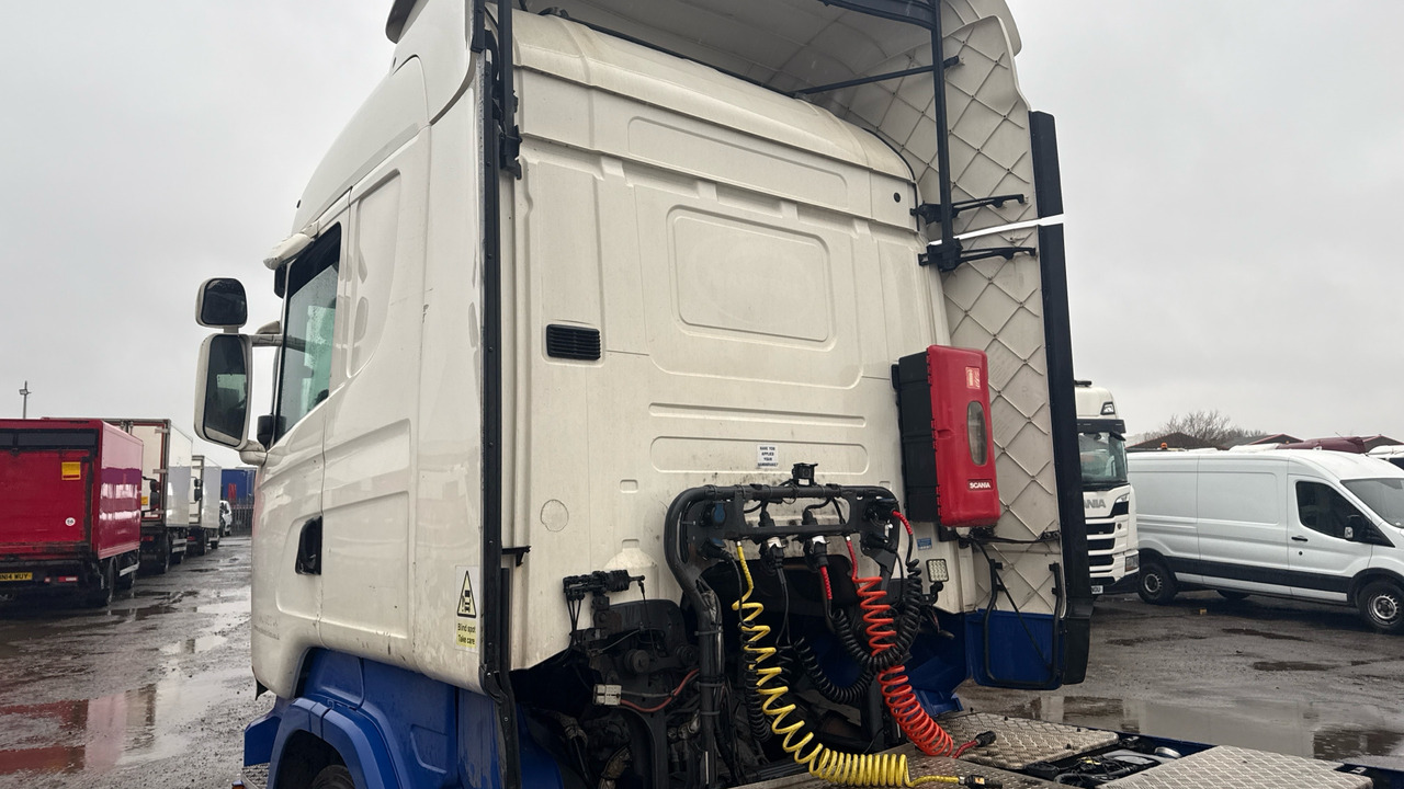 Tractor unit SCANIA R 450: picture 17