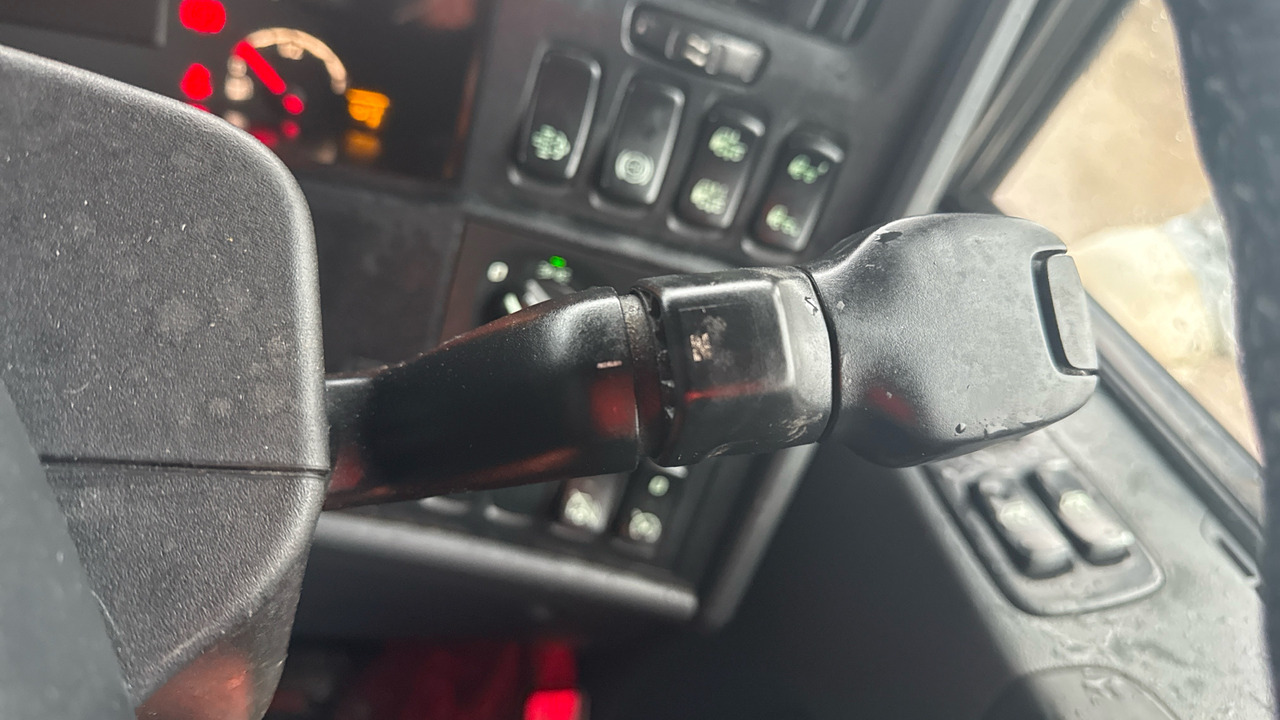 Tractor unit SCANIA R 450: picture 10