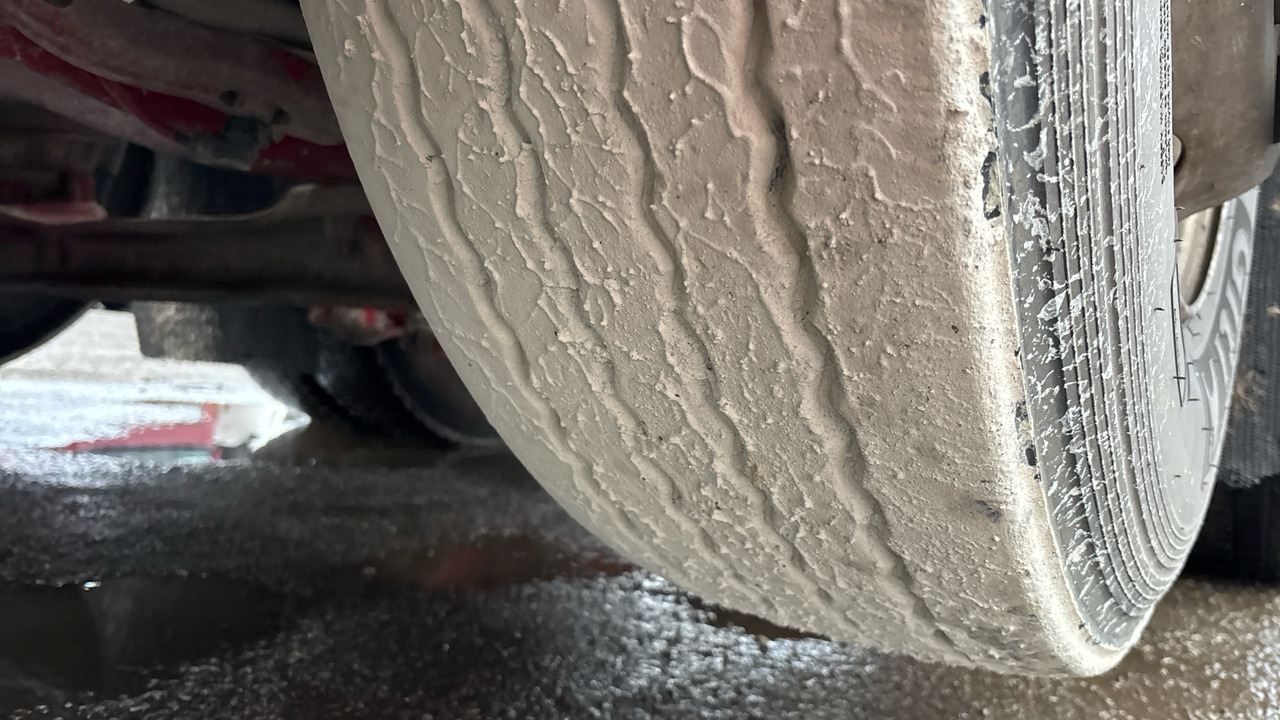 Tractor unit VOLVO FM: picture 30