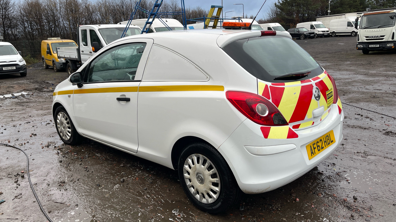 VAUXHALL CORSA 1.2 CDTi 16V - Car: picture 3 VAUXHALL CORSA 1.2 CDTi 16V - Car: picture 3