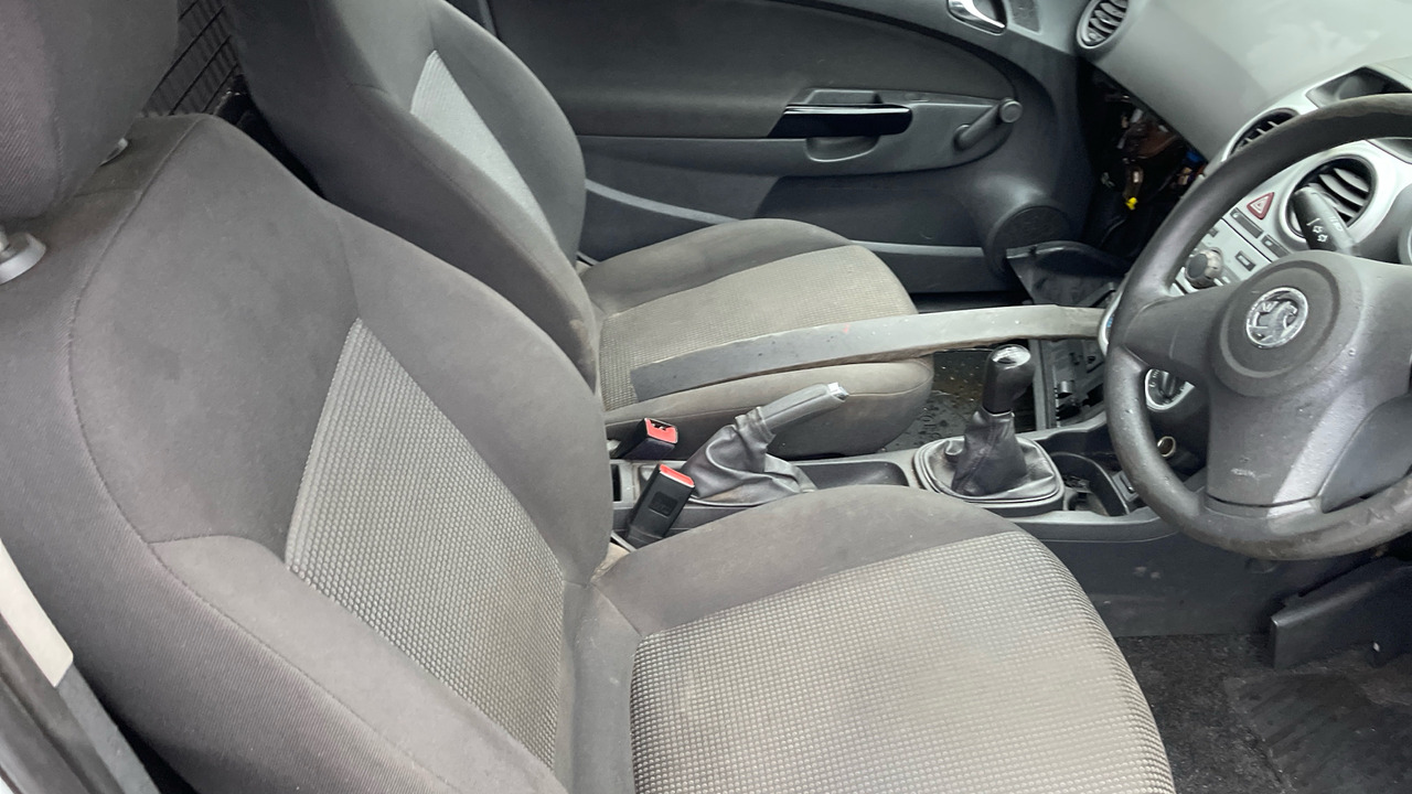 VAUXHALL CORSA 1.2 CDTi 16V - Car: picture 5 VAUXHALL CORSA 1.2 CDTi 16V - Car: picture 5