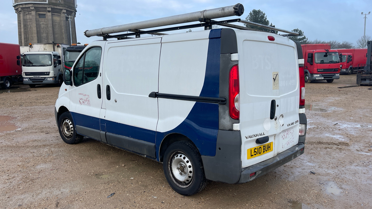 VAUXHALL VIVARO 2700 2.0 CDTI 115PS - Small van: picture 3 VAUXHALL VIVARO 2700 2.0 CDTI 115PS - Small van: picture 3