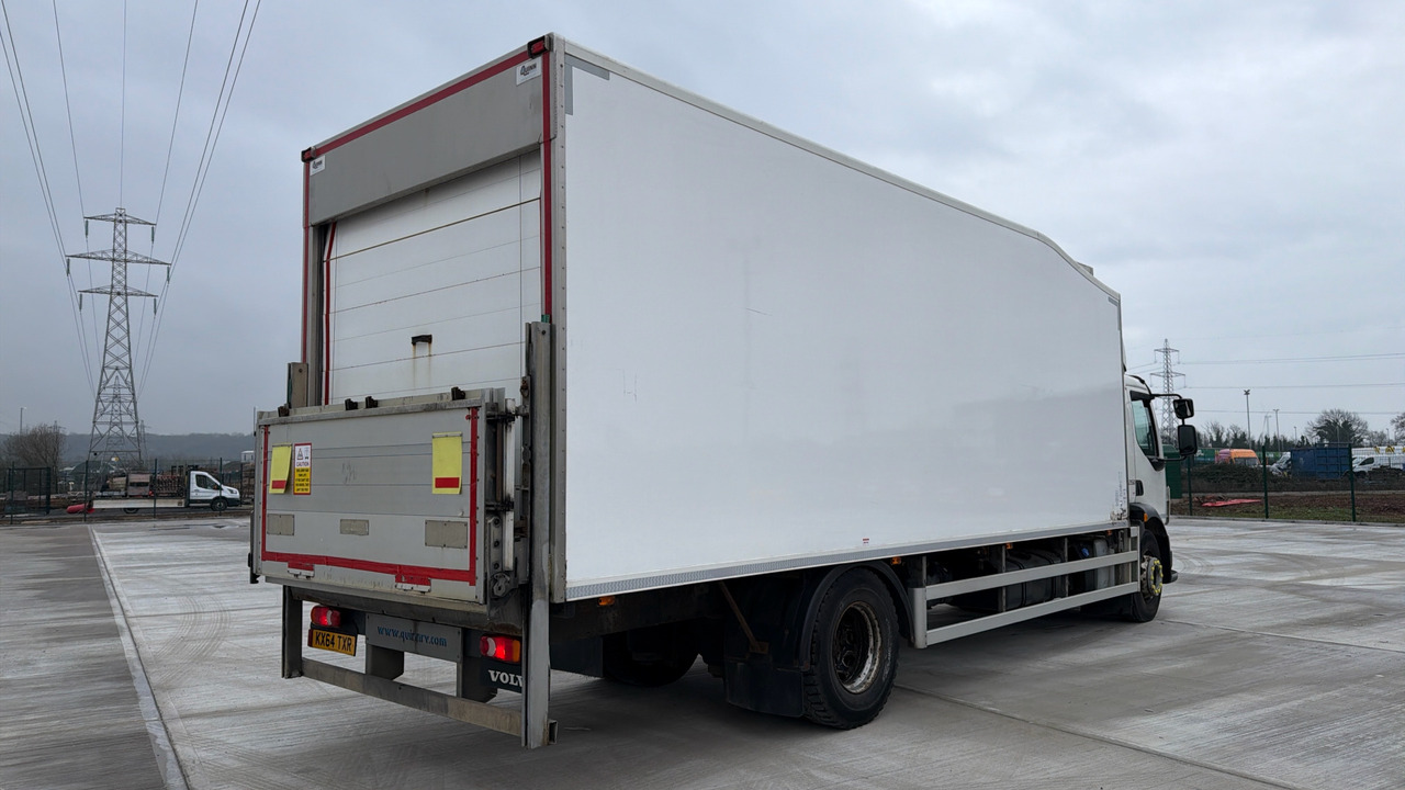 VOLVO FL 250 - Refrigerator truck: picture 4 VOLVO FL 250 - Refrigerator truck: picture 4