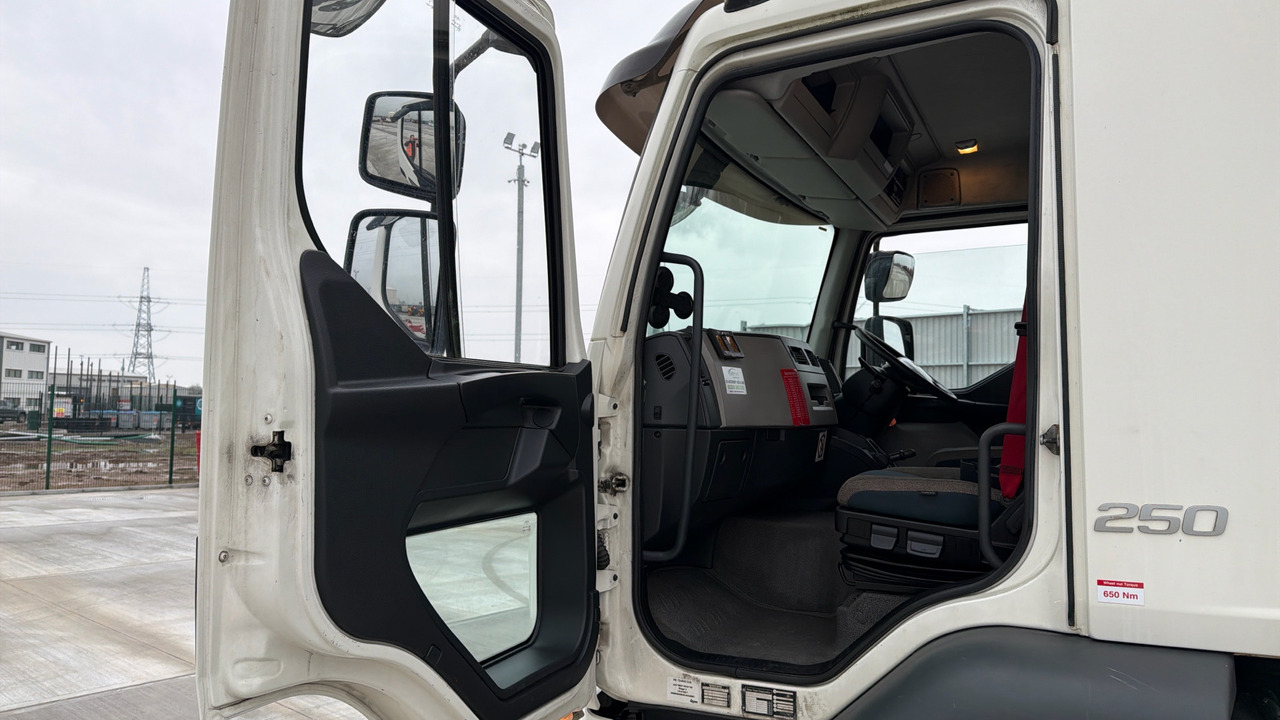 Refrigerator truck VOLVO FL 250: picture 13 Refrigerator truck VOLVO FL 250: picture 13