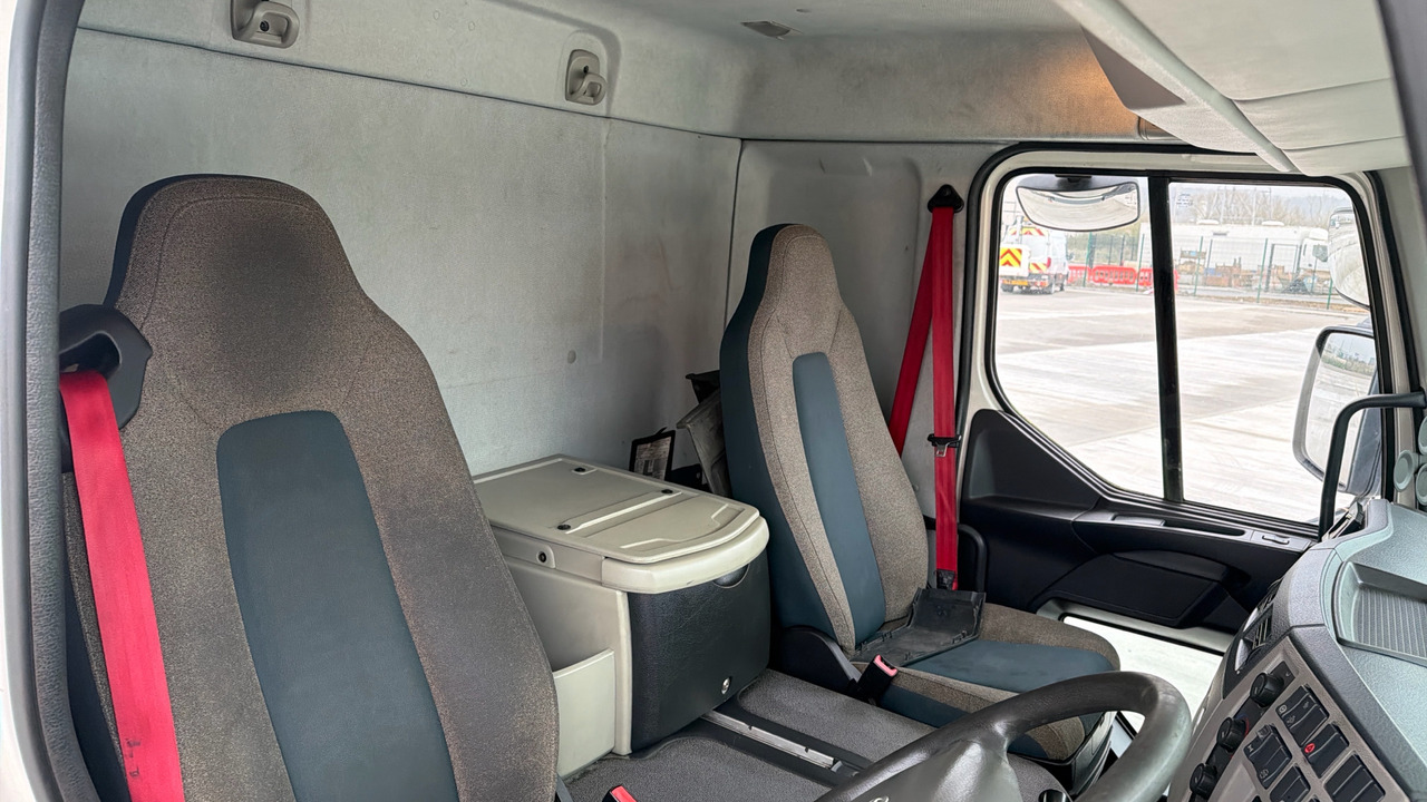 Refrigerator truck VOLVO FL 250: picture 21 Refrigerator truck VOLVO FL 250: picture 21