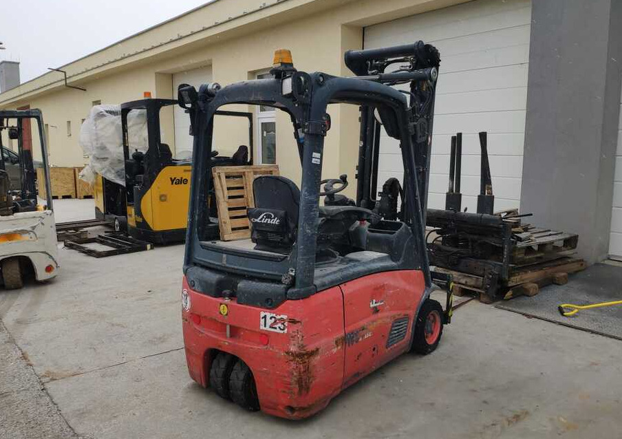 Linde E16-01 - Electric forklift: picture 3 Linde E16-01 - Electric forklift: picture 3