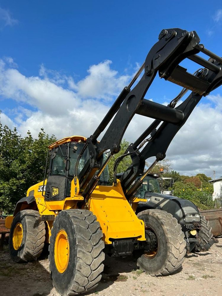 Fadroma JCB 437 ladowarka - Telescopic wheel loader: picture 1 Fadroma JCB 437 ladowarka - Telescopic wheel loader: picture 1