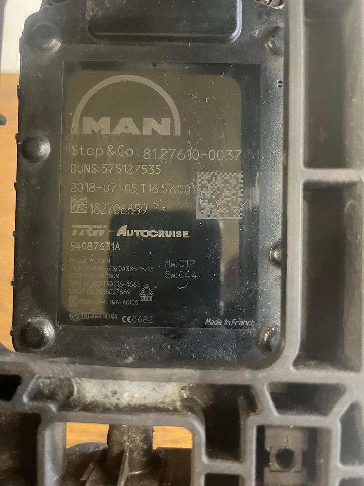 MAN EU6 Radarsensor / Distance Radarsensor 81.27610-0037 - Sensor for Truck: picture 2 MAN EU6 Radarsensor / Distance Radarsensor 81.27610-0037 - Sensor for Truck: picture 2