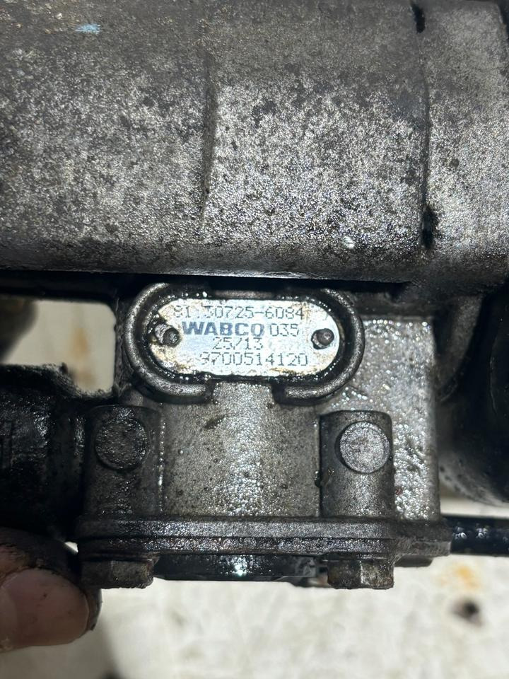 MAN Kupplungsverstärker WABCO 9700514120 / 81307256084 - Clutch and parts for Truck: picture 4 MAN Kupplungsverstärker WABCO 9700514120 / 81307256084 - Clutch and parts for Truck: picture 4