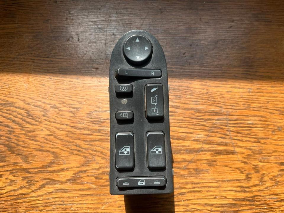 MAN Schalterleiste Fensterheber Schalter 81258067098 - Window and parts for Truck: picture 1 MAN Schalterleiste Fensterheber Schalter 81258067098 - Window and parts for Truck: picture 1