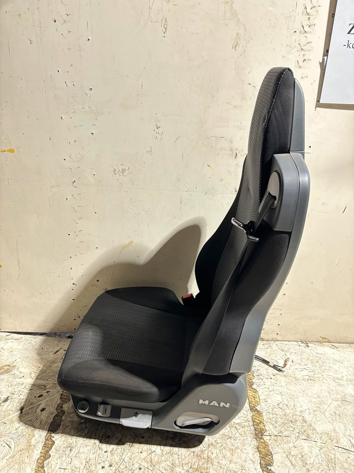 MAN TGL Euro 5/6 Fahrersitz mit Luft und elektrisch - Seat for Truck: picture 3 MAN TGL Euro 5/6 Fahrersitz mit Luft und elektrisch - Seat for Truck: picture 3