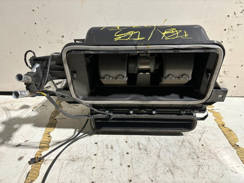 MAN TGL Innenraum Gebläse/Heizung 81.61900.6427 - Heating/ Ventilation for Truck: picture 2 MAN TGL Innenraum Gebläse/Heizung 81.61900.6427 - Heating/ Ventilation for Truck: picture 2