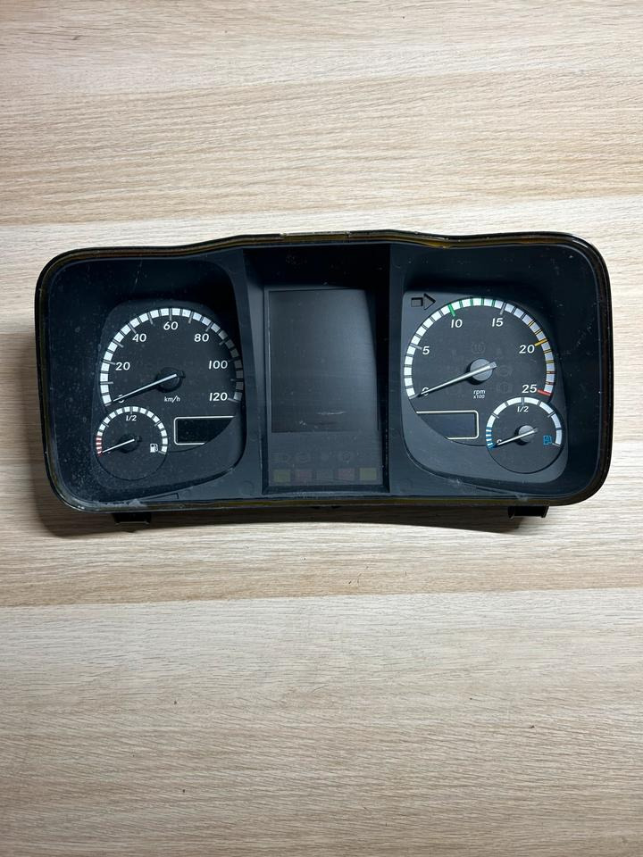 Mercedes Benz Actros MP4 Kombiinstrument/ Tacho A9614461021 - Dashboard for Truck: picture 2 Mercedes Benz Actros MP4 Kombiinstrument/ Tacho A9614461021 - Dashboard for Truck: picture 2