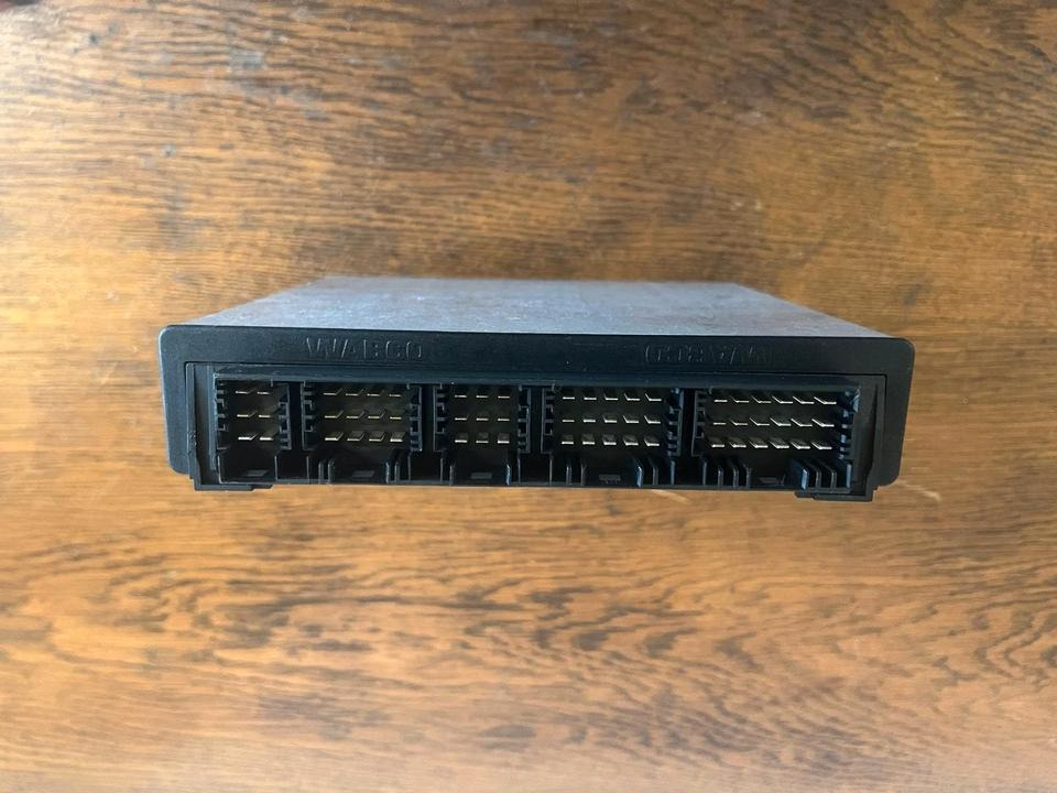 Mercedes-Benz Evo Bus Knickwinkelsteuergerät A0004462630 - ECU for Bus: picture 4 Mercedes-Benz Evo Bus Knickwinkelsteuergerät A0004462630 - ECU for Bus: picture 4