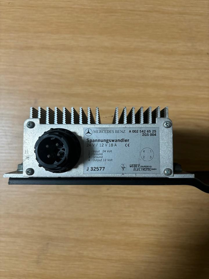 Mercedes-Benz Spannungswandler 12V 24V A002 542 65 25 - Electrical system for Truck: picture 1 Mercedes-Benz Spannungswandler 12V 24V A002 542 65 25 - Electrical system for Truck: picture 1