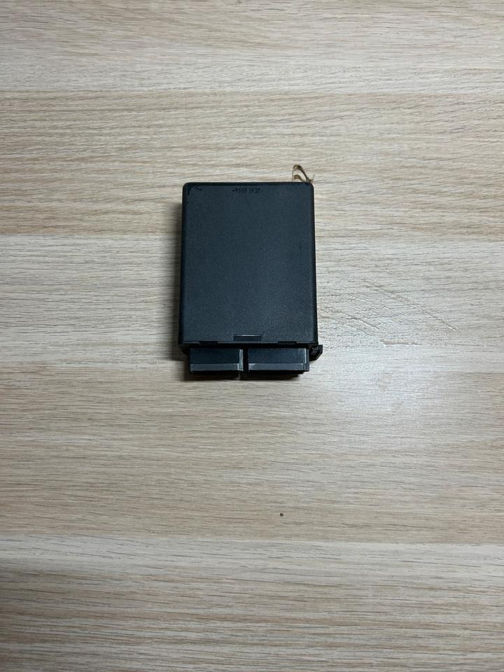 Mercedes Actros MP4 Reifendruckkontrolle Steuergerät A0004461737 - Spare parts: picture 5 Mercedes Actros MP4 Reifendruckkontrolle Steuergerät A0004461737 - Spare parts: picture 5