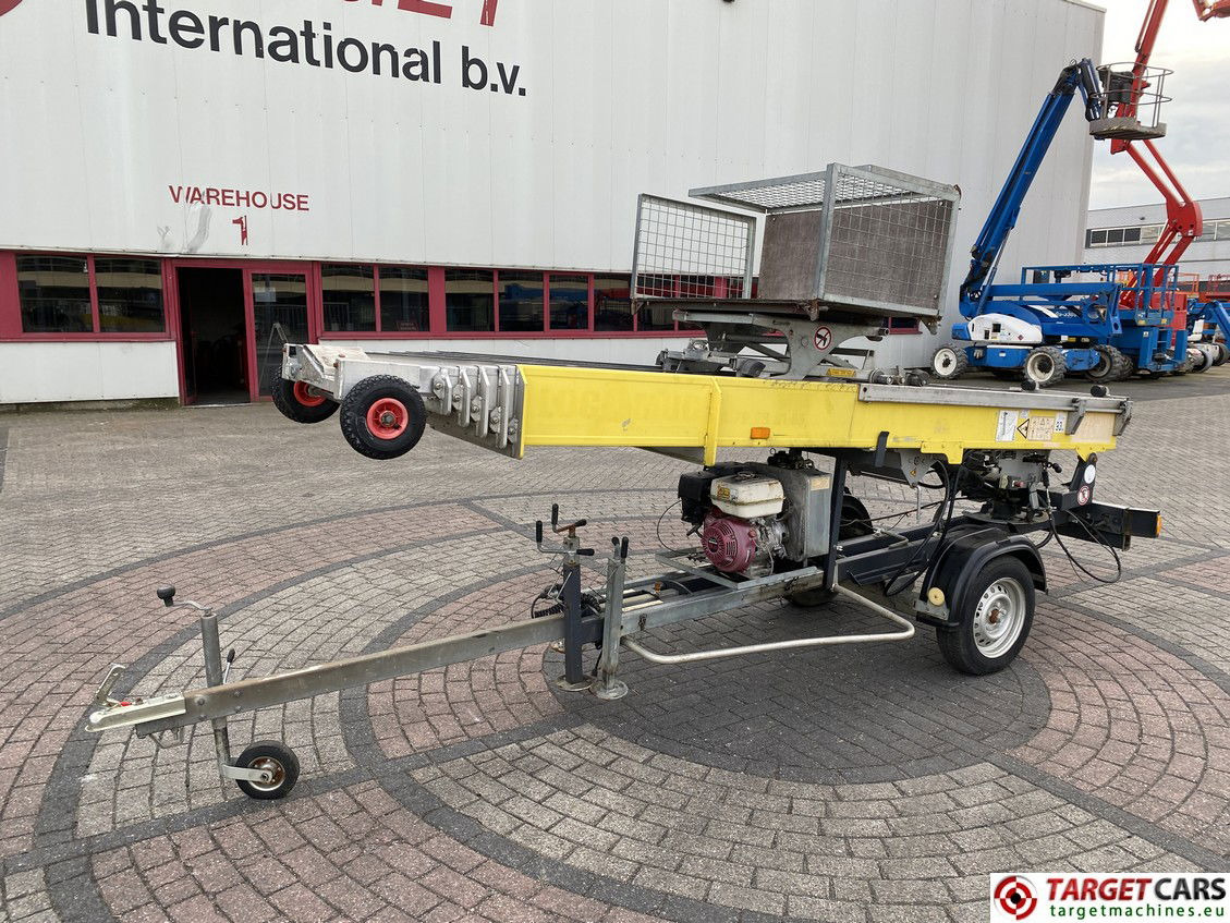BOCKER / BOECKER JUNIOR 18/0-7 TOWABLE MATERIAL LIFT 1800CM 2007 - Trailer mounted boom lift: picture 1 BOCKER / BOECKER JUNIOR 18/0-7 TOWABLE MATERIAL LIFT 1800CM 2007 - Trailer mounted boom lift: picture 1