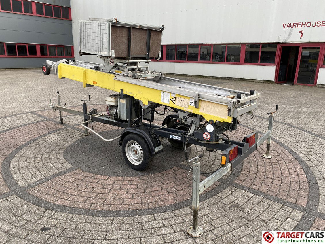 BOCKER / BOECKER JUNIOR 18/0-7 TOWABLE MATERIAL LIFT 1800CM 2007 - Trailer mounted boom lift: picture 4 BOCKER / BOECKER JUNIOR 18/0-7 TOWABLE MATERIAL LIFT 1800CM 2007 - Trailer mounted boom lift: picture 4