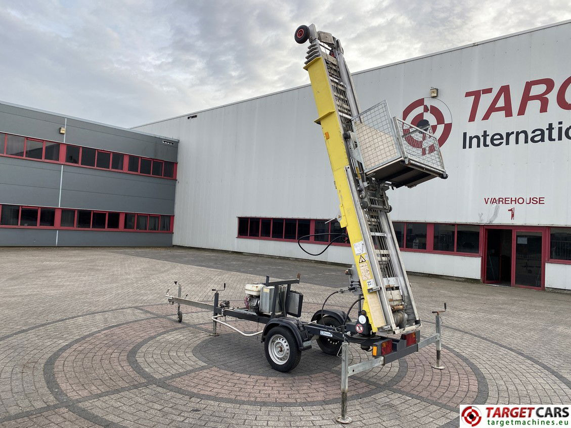 BOCKER / BOECKER JUNIOR 18/0-7 TOWABLE MATERIAL LIFT 1800CM 2007 - Trailer mounted boom lift: picture 5 BOCKER / BOECKER JUNIOR 18/0-7 TOWABLE MATERIAL LIFT 1800CM 2007 - Trailer mounted boom lift: picture 5