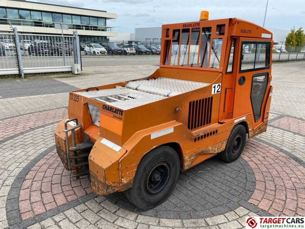 Charlatte TD225 Diesel Tow Truck Tractor 18T capacity - Tow tractor: picture 4 Charlatte TD225 Diesel Tow Truck Tractor 18T capacity - Tow tractor: picture 4