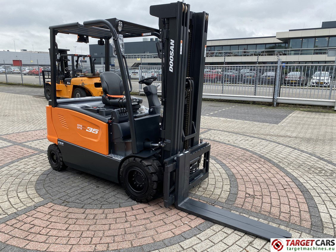 DOOSAN B35X-7 PLUS 4-WHEEL ELECTRIC 3.5T FORKLIFT TRIPLEX 482CM SIDESHIFT 2023 UNUSED - Electric forklift: picture 3 DOOSAN B35X-7 PLUS 4-WHEEL ELECTRIC 3.5T FORKLIFT TRIPLEX 482CM SIDESHIFT 2023 UNUSED - Electric forklift: picture 3